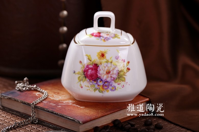 方型花团锦簇式咖啡具（糖罐）