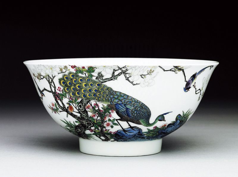 雍正珐琅彩孔雀陶瓷碗