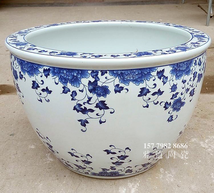 青花陶瓷缸款式五