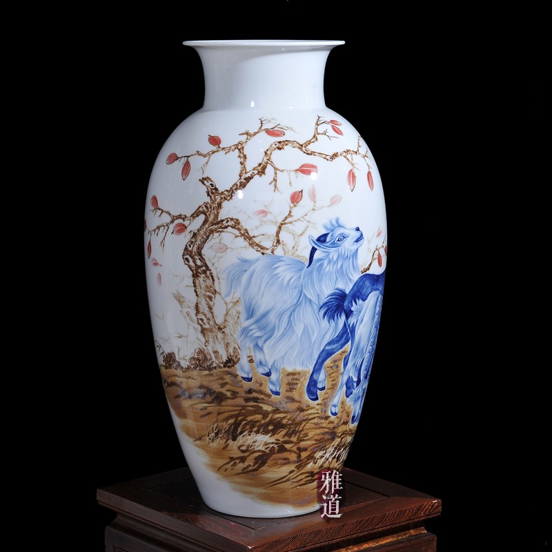 景德镇陶瓷名人花瓶三羊开泰工艺品摆件-侧面