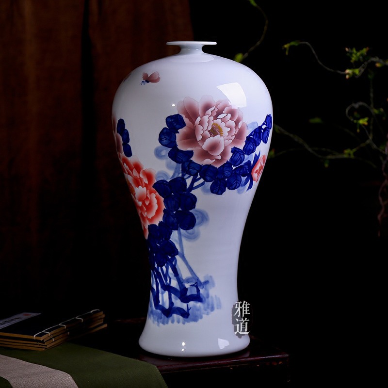 陶瓷牡丹花瓶名家手绘花开富贵家居摆设-侧面