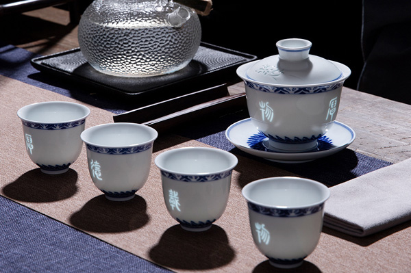 以唐朝茶文化为源的现代茶具设计研究