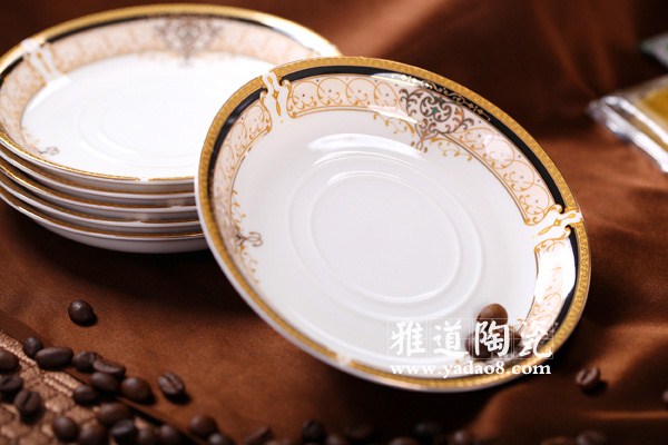 金色维也纳陶瓷咖啡盘子