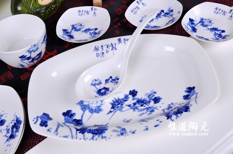 和为贵青花陶瓷餐具（大勺）