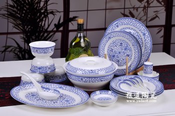 吉祥寓意对现代礼品瓷设计的审美影响