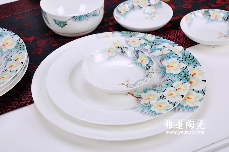 蝴蝶家园高档陶瓷餐具-盘子