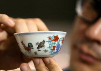 鸡缸杯从酒器到满地鸡走
