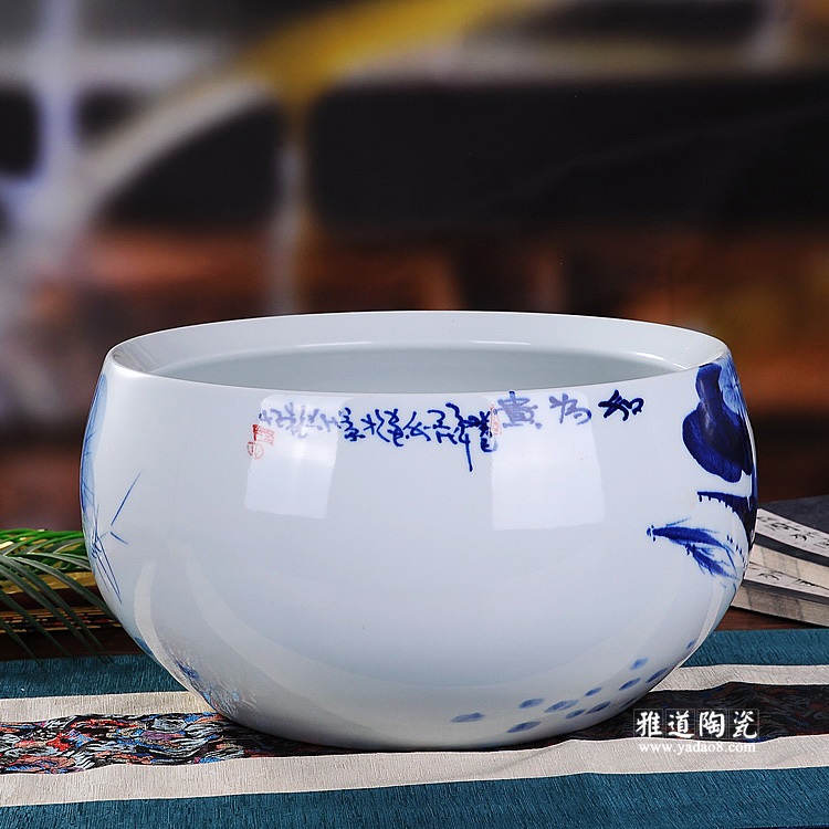 景德镇陶瓷鱼缸家居装饰品和为贵图