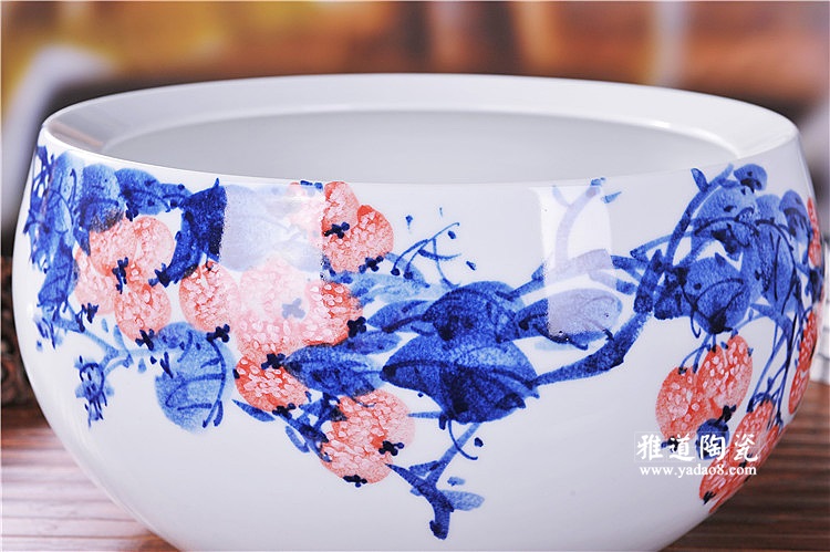 景德镇陶瓷鱼缸大师手绘釉下彩硕果陶瓷摆件
