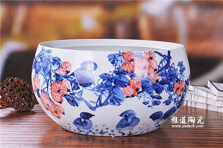 景德镇陶瓷鱼缸大师手绘釉下彩硕果陶瓷摆件 景德镇陶瓷鱼缸大师手绘釉下彩硕果陶瓷摆件