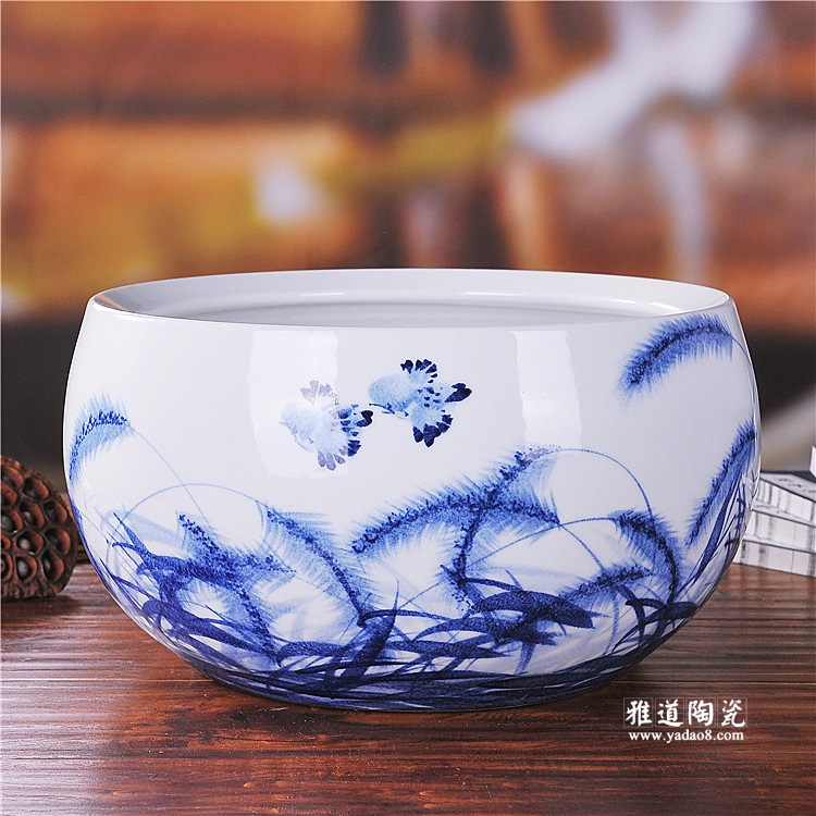 景德镇陶瓷手绘釉下彩青花瓷鱼缸家居摆设 景德镇陶瓷手绘釉下彩青花瓷鱼缸家居摆设