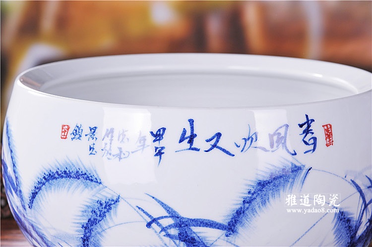 景德镇陶瓷手绘釉下彩青花瓷鱼缸家居摆设 景德镇陶瓷手绘釉下彩青花瓷鱼缸家居摆设