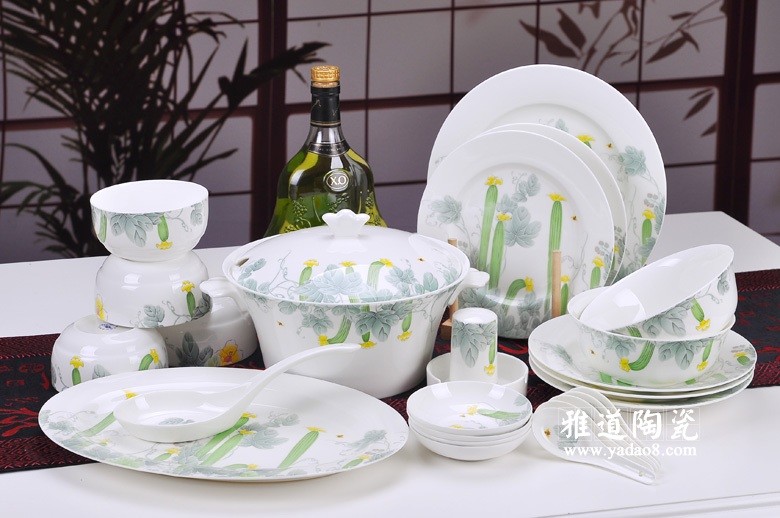 景德镇陶瓷56头餐具（五彩丝瓜）