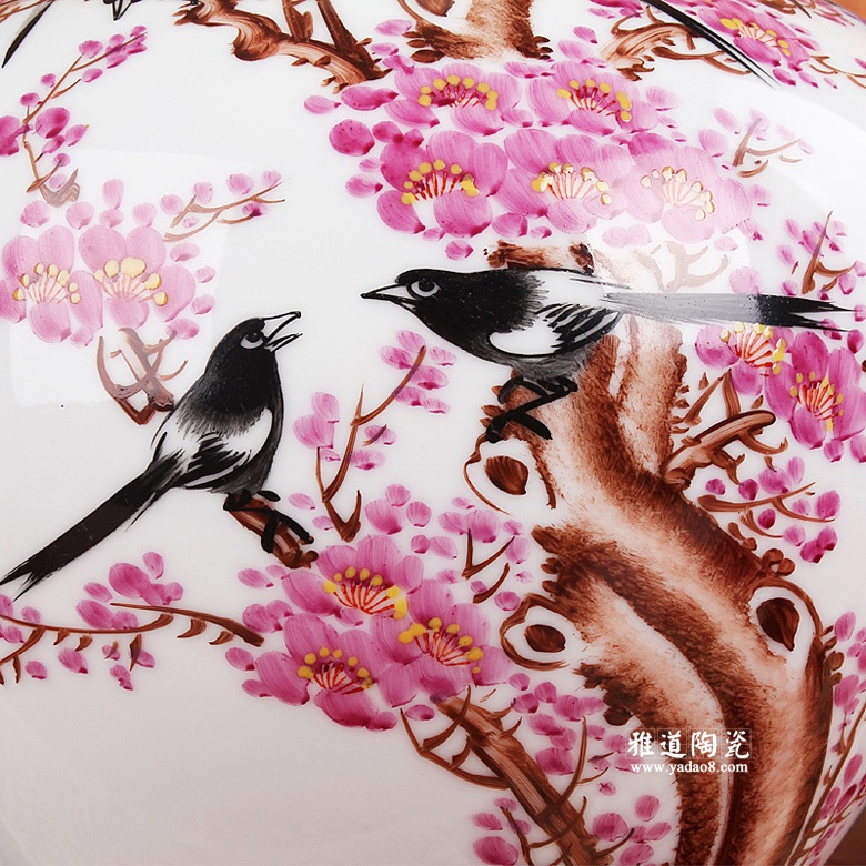 喜庆陶瓷花瓶