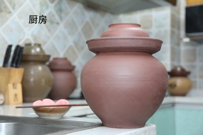 泡菜坛子外面渗盐是怎么回事？
