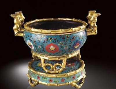 珐琅彩瓷器的主要特征和款式