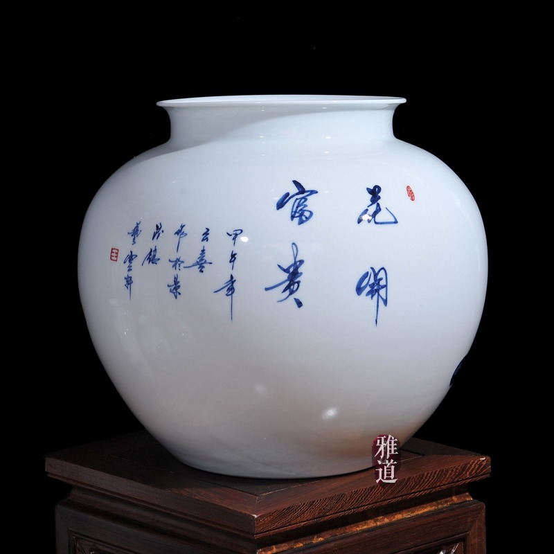 景德镇陶瓷工艺花瓶王云喜手绘花开富贵-背面
