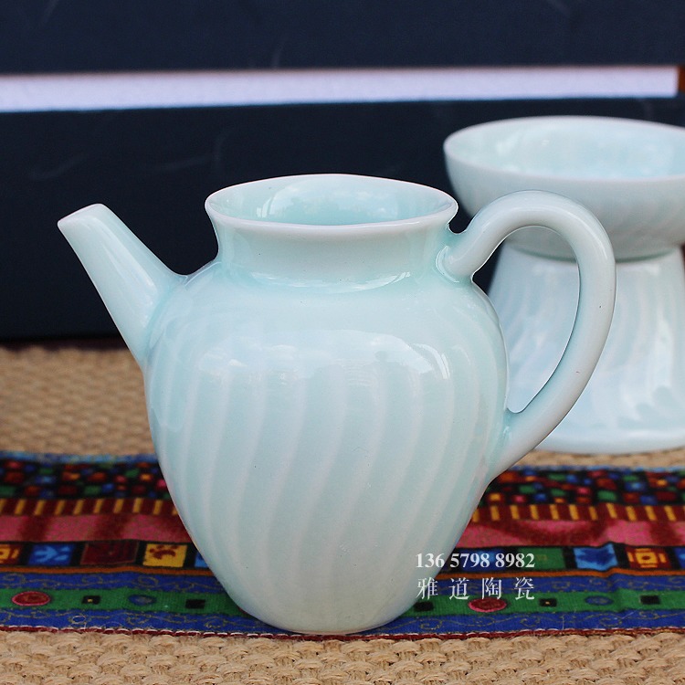 景德镇10头盖碗青釉功夫茶具套装-茶壶 景德镇10头盖碗青釉功夫茶具套装-茶壶