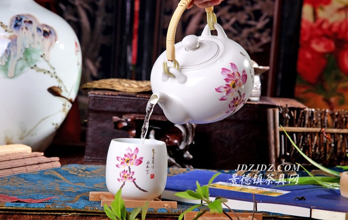 景德镇陶瓷荷花提梁壶实用茶具套装