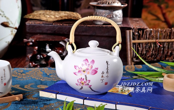 景德镇陶瓷荷花提梁壶实用茶具套装