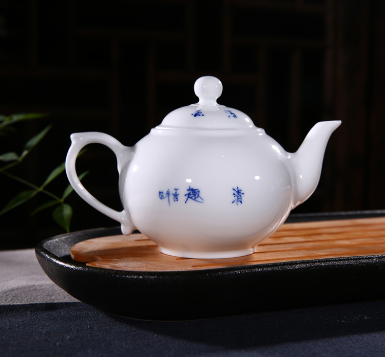 景德镇手绘和为贵青花瓷茶具套装-茶壶背面