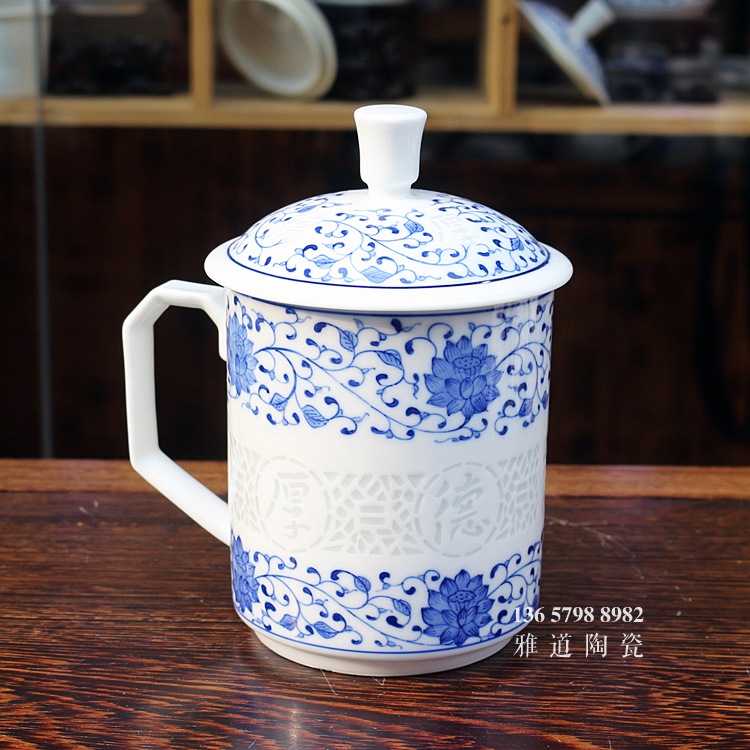 陶瓷杯带盖（带盖茶杯十大排行）(图16)