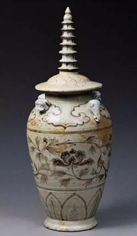 九江延祐六年墓出土的青花牡丹纹塔式盖罐