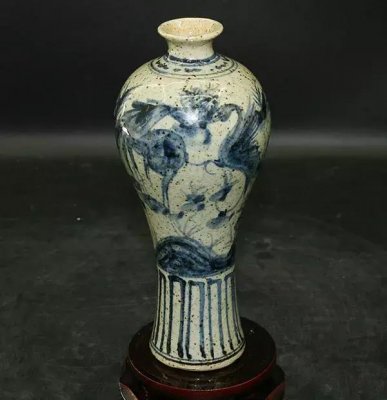 清代青花鹿纹梅瓶赏析