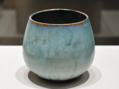 钧窑瓷器的鉴别方法与收藏价值