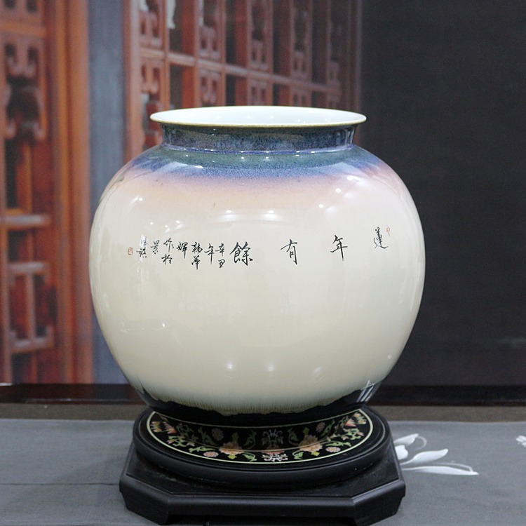 韩萍辉手绘艺术花瓶摆件(莲年有余) 韩萍辉手绘艺术花瓶摆件(莲年有余)