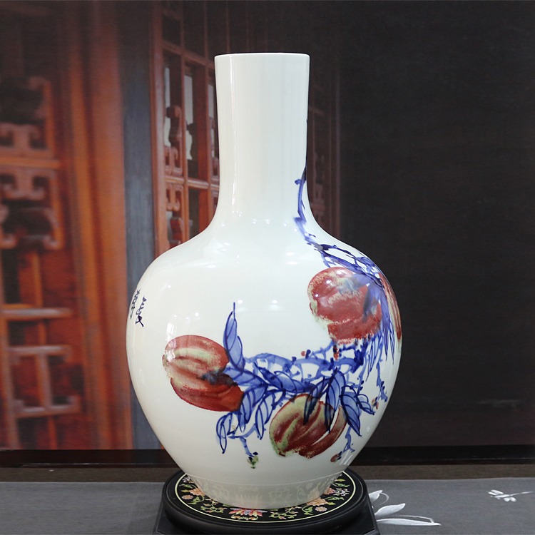 景德镇陶瓷寿桃花瓶（青花釉里红天球）