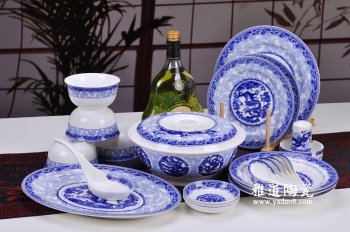 龙凤纹在陶瓷装饰中的体现