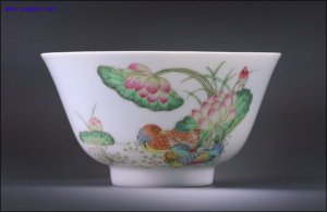 粉彩瓷画的工艺特色