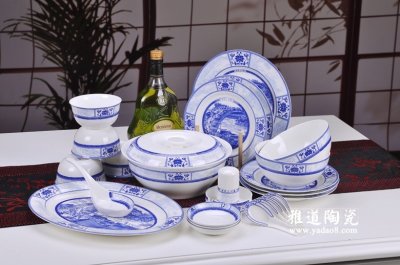 陶瓷器餐具装饰设计中经典绘画作品元素的应用