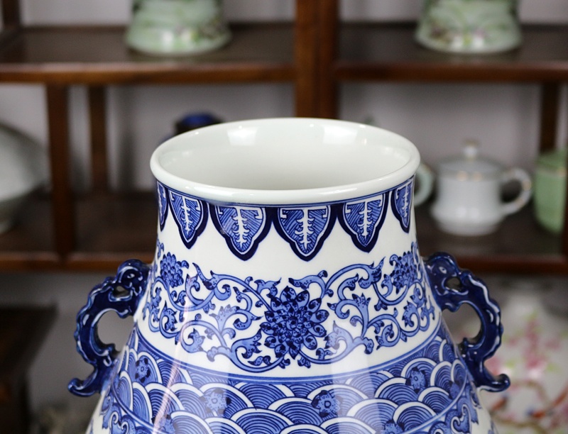 景德镇手绘青花中式仿古陶瓷花瓶(图2)