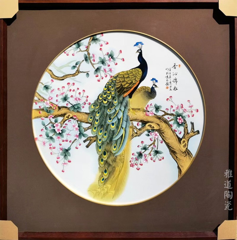景德镇名家手绘孔雀花鸟装饰瓷板画(图2)