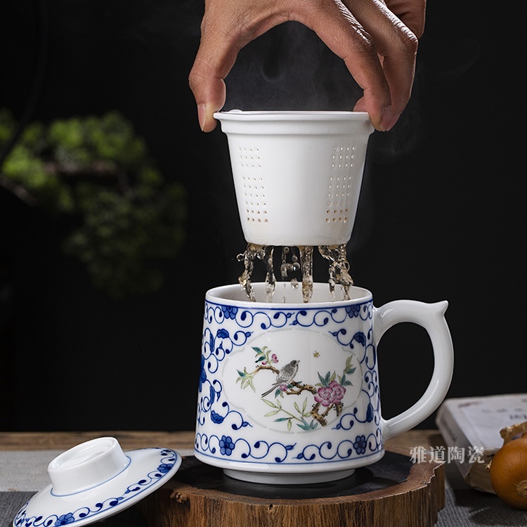 景德镇高档陶瓷茶杯（手绘玲珑花鸟）(图4)