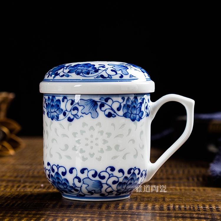 景德镇女士茶水分离镂空陶瓷茶杯(图1)
