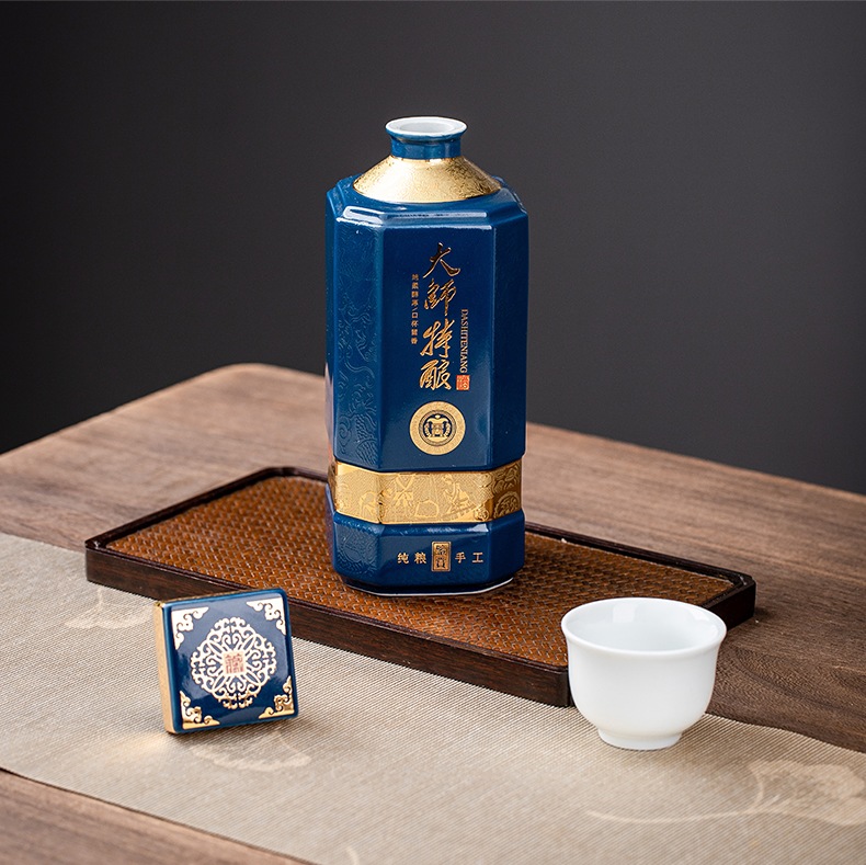 一斤装高档陶瓷酒坛礼盒（大师特酿）(图7)