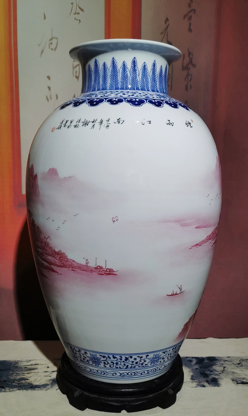 谢德标玛瑙红山水陶瓷花瓶(图8)