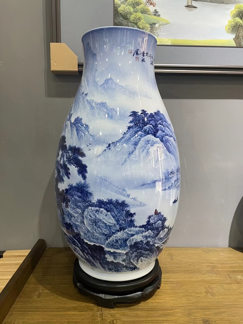 汪敏青花山水陶瓷花瓶（溪山清晓）(图4)