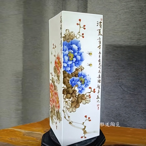 冯爱民手绘四面牡丹陶瓷花瓶（花开富贵）