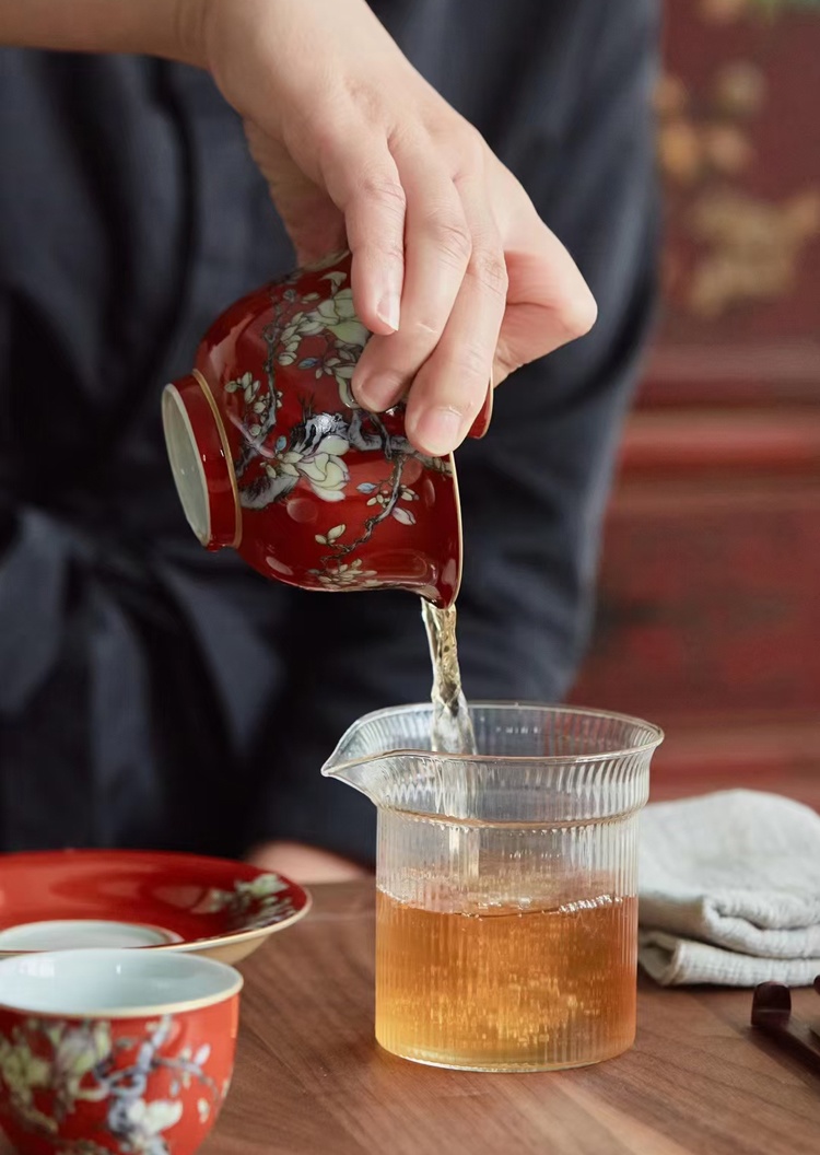 景德镇珐琅彩红釉陶瓷茶具礼品套装（红玉兰）(图2)