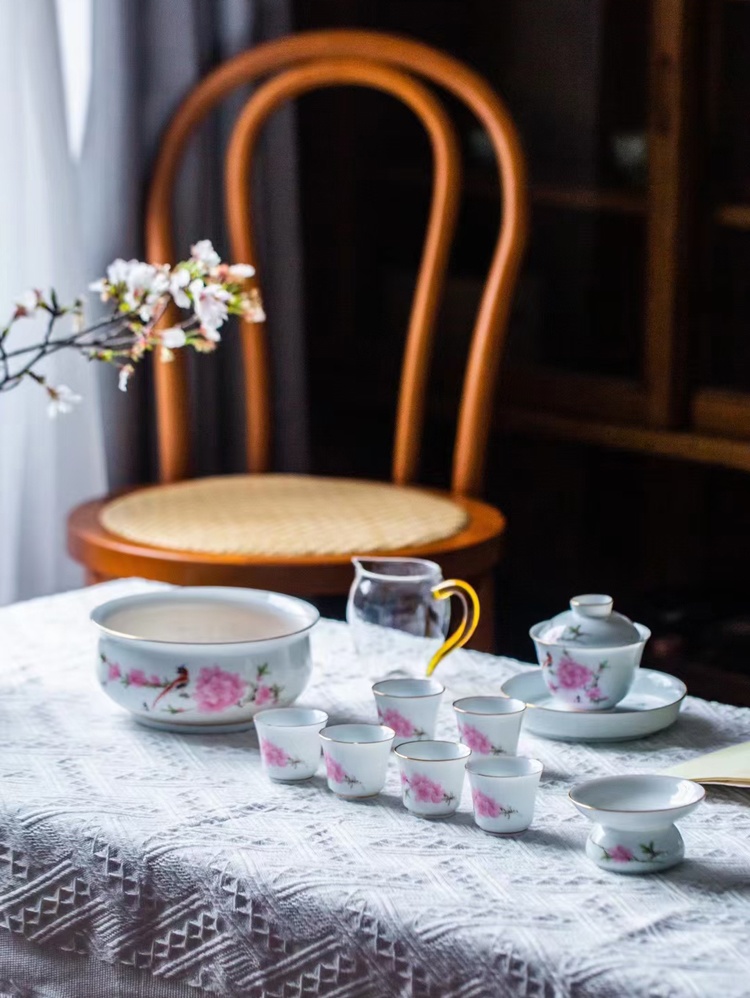 12头陶瓷盖碗功夫茶具中式家用套组（水点桃花) (图1)