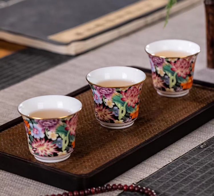 景德镇12头陶瓷茶具盖碗茶杯套装（黑地万花）(图2)