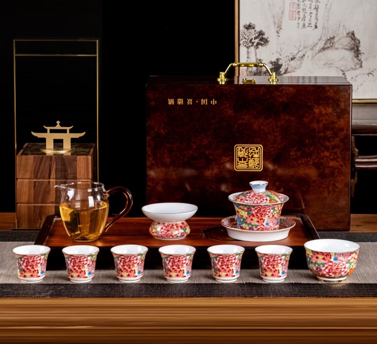 12头陶瓷茶具盖碗茶杯套装（红万花）(图1)
