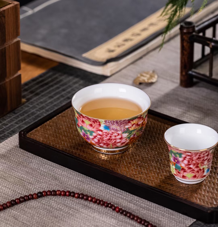 12头陶瓷茶具盖碗茶杯套装（红万花）(图5)