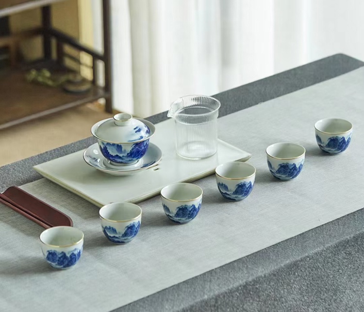 家用青花瓷山水陶瓷茶具套装（8头千里江山） (图1)