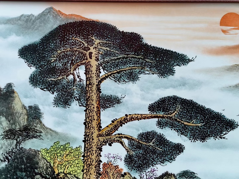 周惠胜手绘迎客松瓷板画(图8)