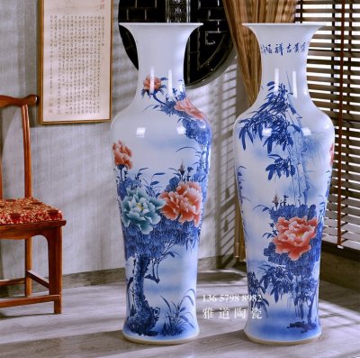 家里适合摆放什么样的陶瓷花瓶才好看